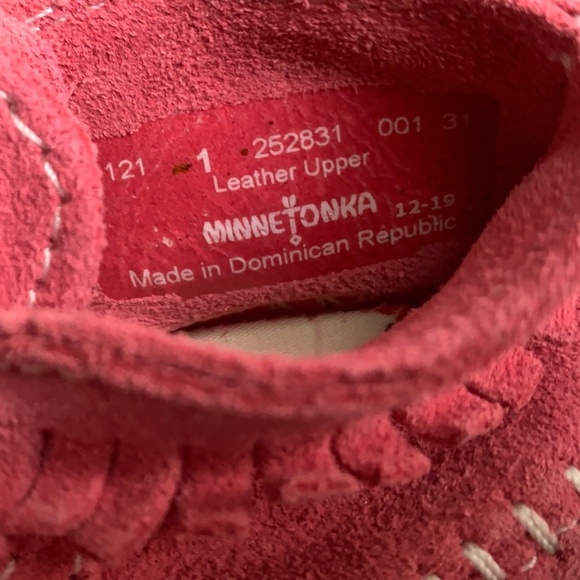 Minnetonka Infant Moccasins Hot Pink Size 1 (0-3 Mon) Leather Bootie - Picture 5 of 9